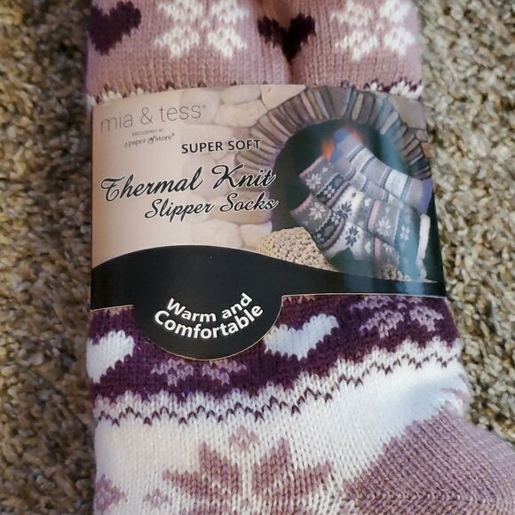 NWT cozy slipper socks - Picture 2 of 5